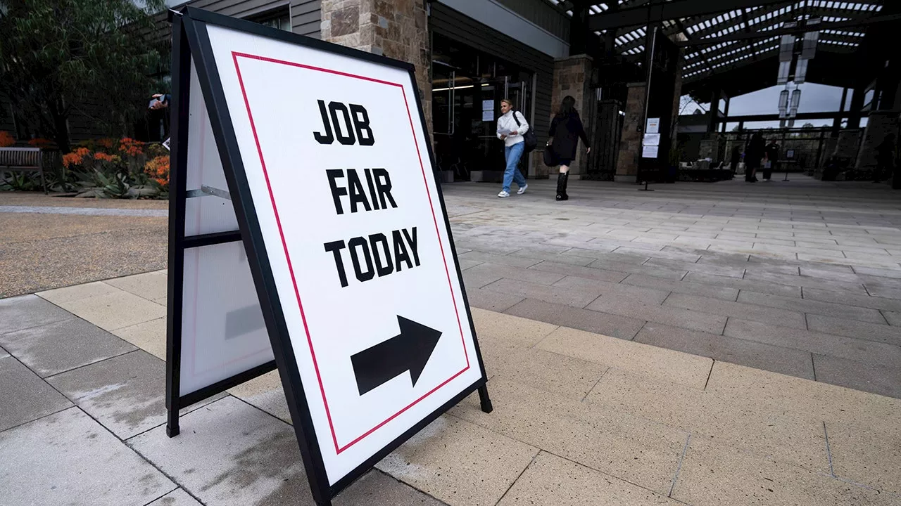 Private Sector Job Growth Slows in December