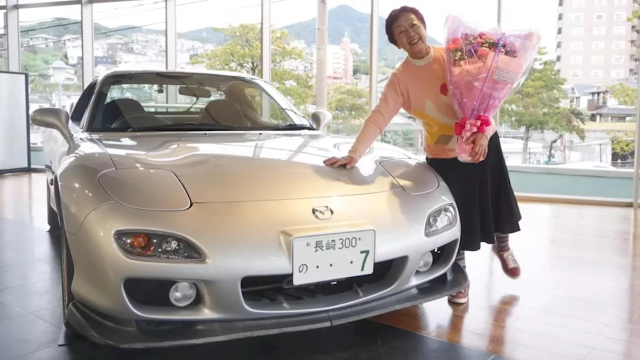 Addio alla patente, ma non alla passione: la storia di Naoko e la sua Mazda RX-7