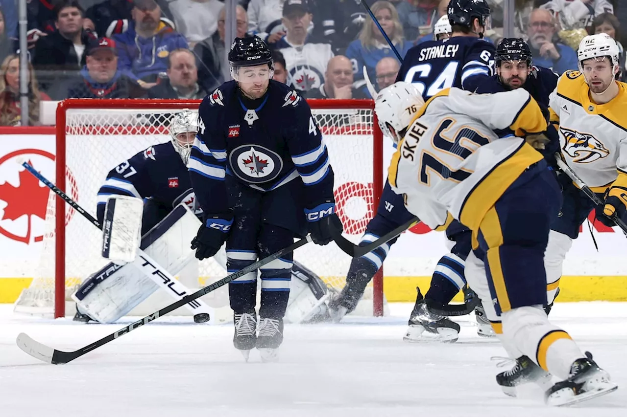 Hellebuyck Reaches 300-Win Milestone as Jets Defeat Predators