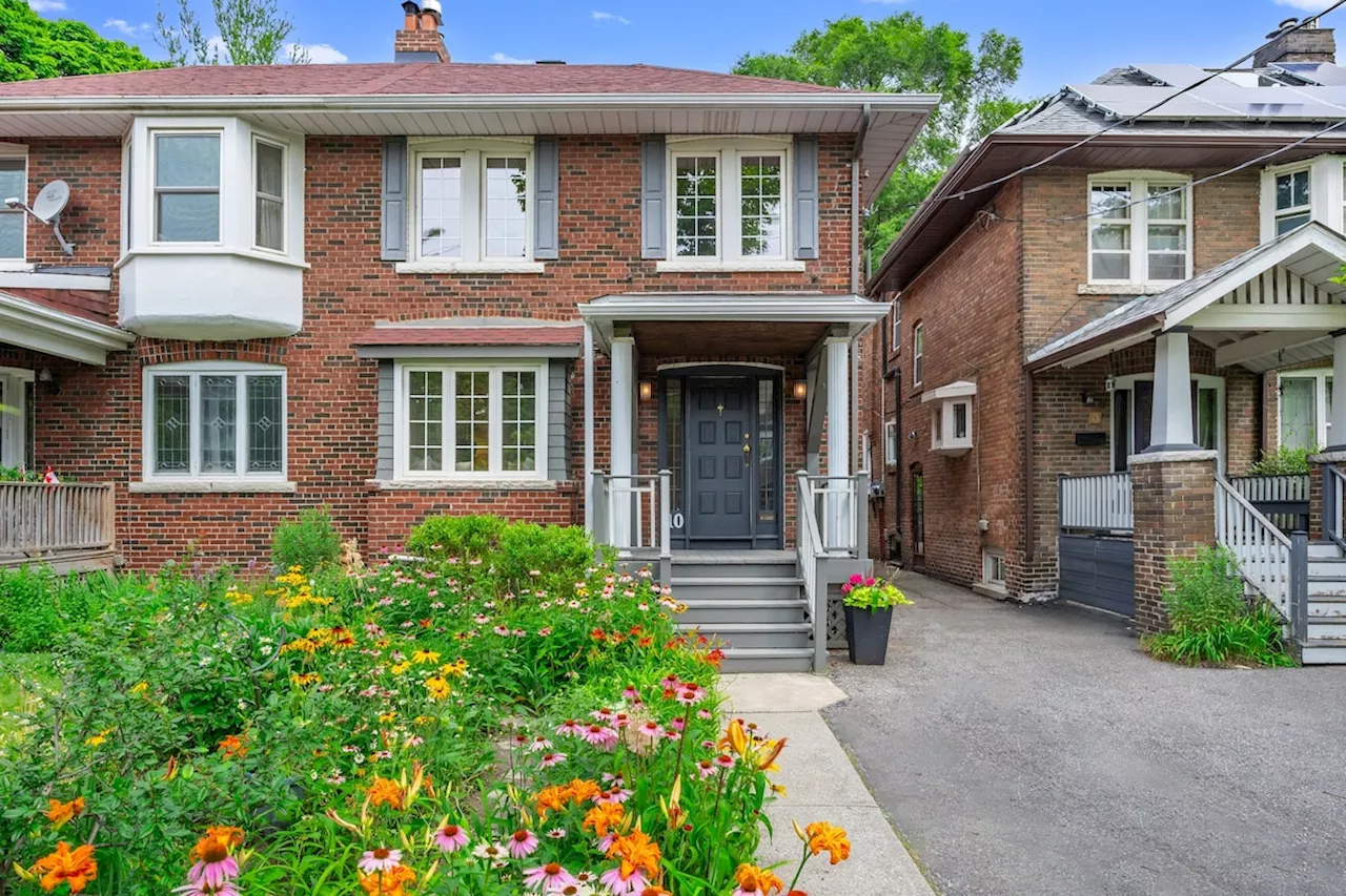 Uptown Toronto semi requires two price cuts to sell