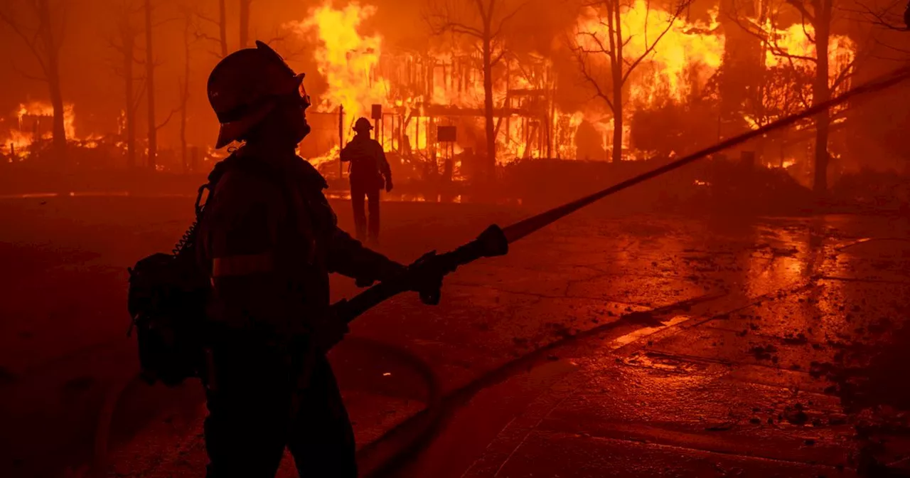 California Wildfires Rage,forcing Evacuations and Destroying Homes