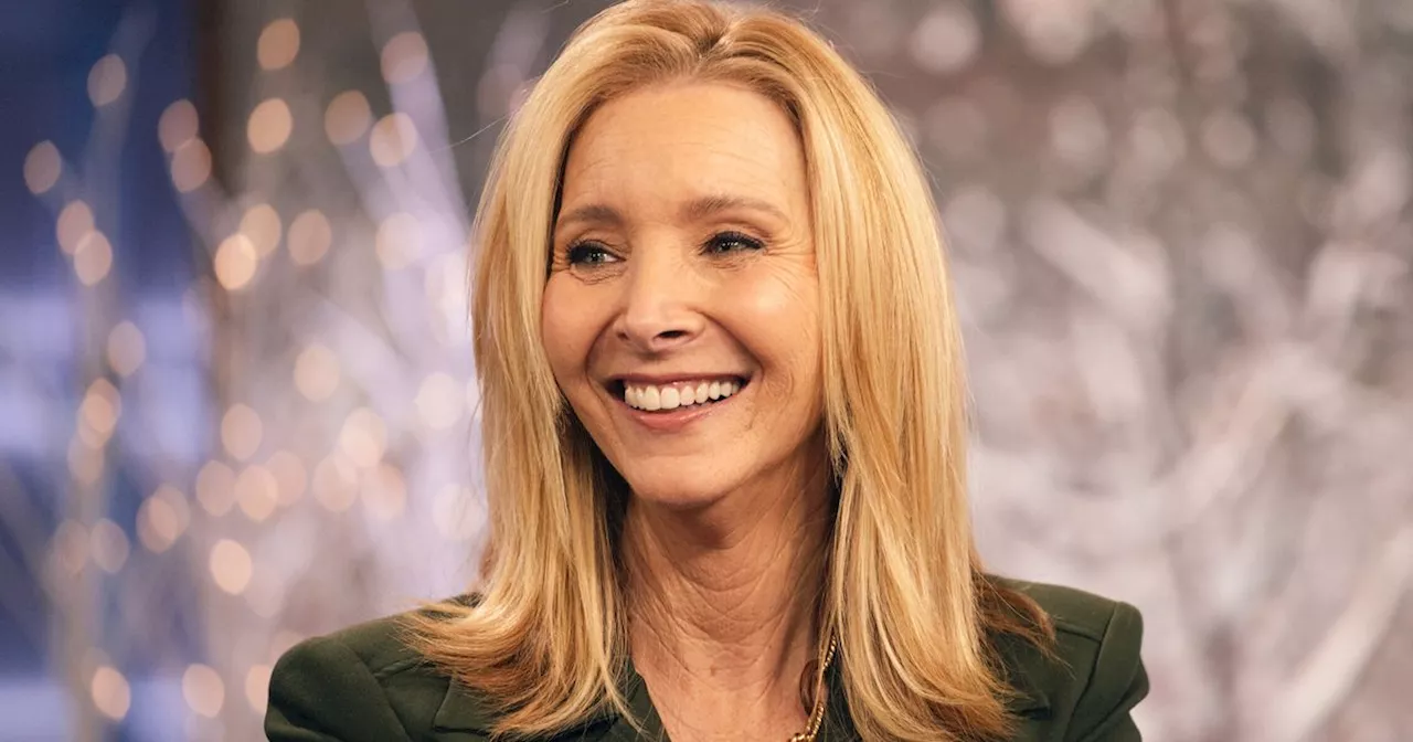 Lisa Kudrow Finds Touching Note From Matthew Perry in 'Friends' Cookie Jar