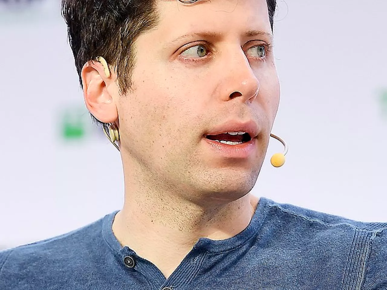 Sam Altman nella bufera: il Ceo di OpenAI accusato dalla sorella di violenza sessuale