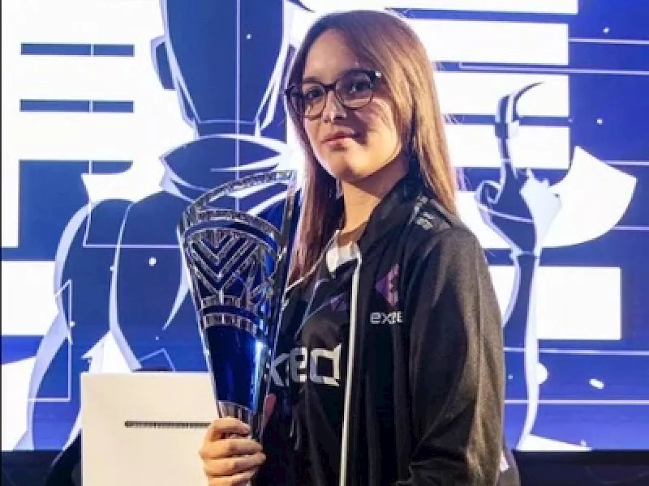 Sniper Pigna: La Campionessa Mondiale di Warzone