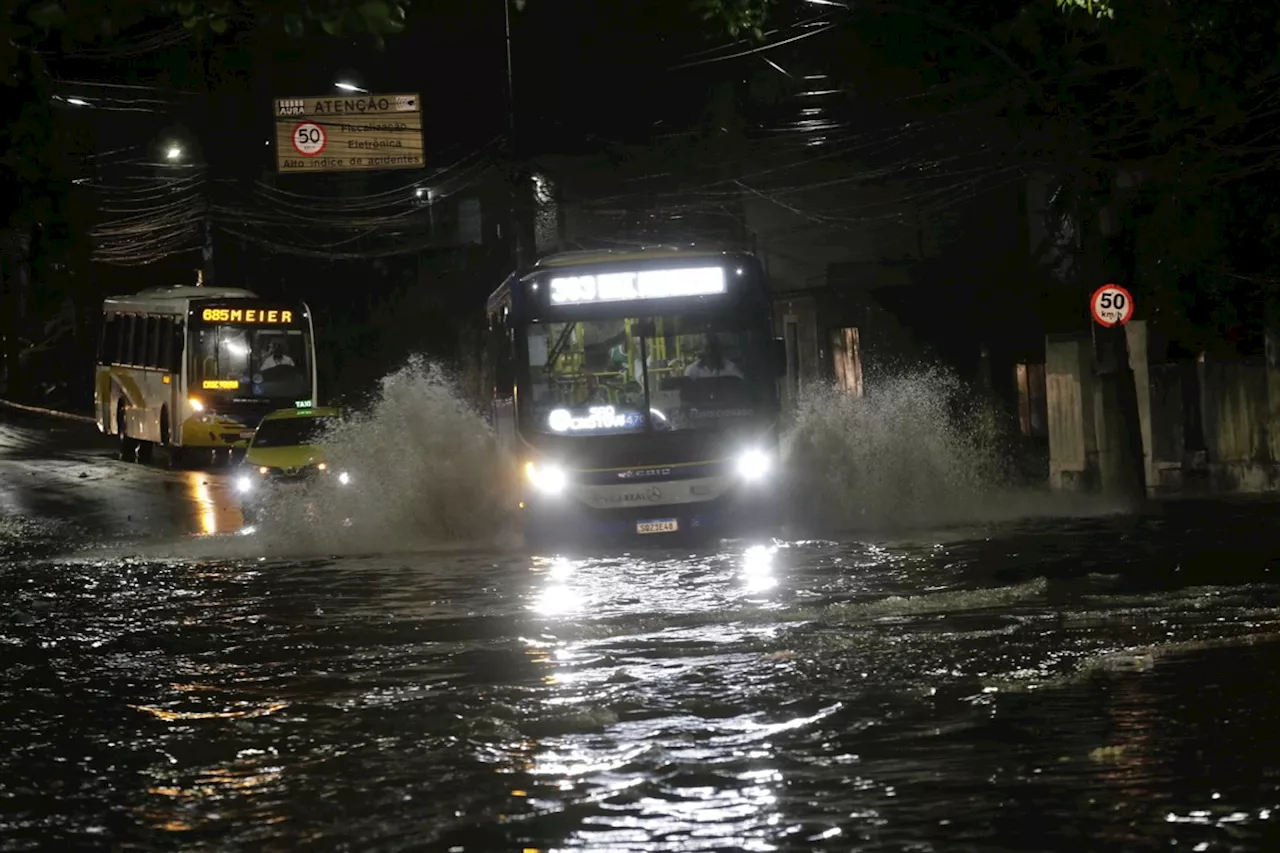 Chuva no Rio faz cidade entrar em estágio 2; previsão é de precipitação fraca a moderada