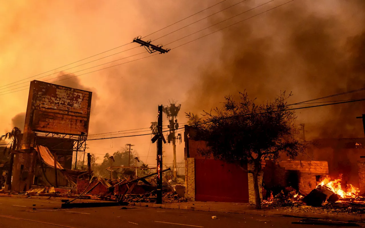 Incêndios florestais devastam Los Angeles, levando moradores a evacuações em massa