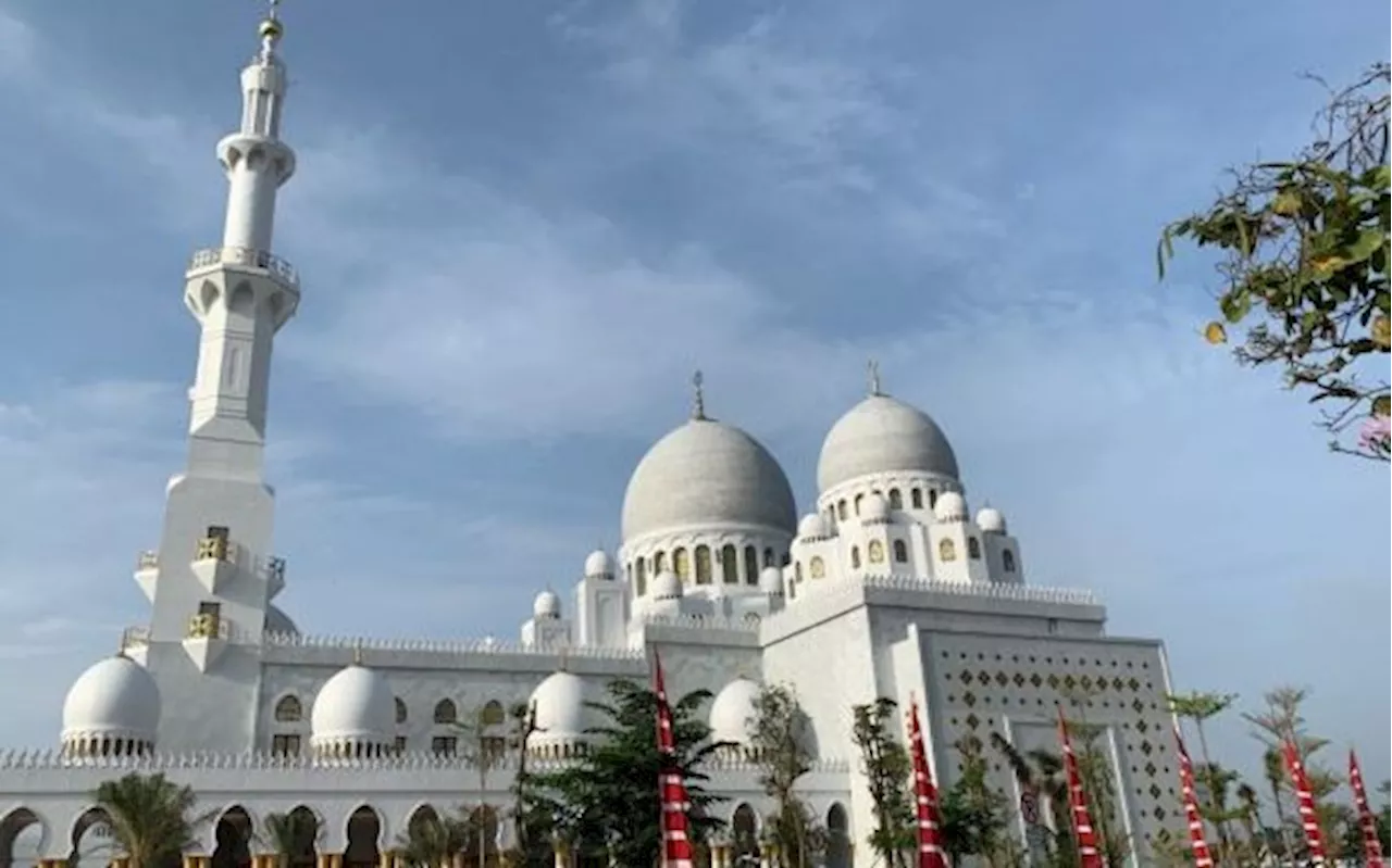 Masjid Raya Sheikh Zayed Jadi Destinasi Wisata Terfavorit di Jawa Tengah Selama Libur Nataru