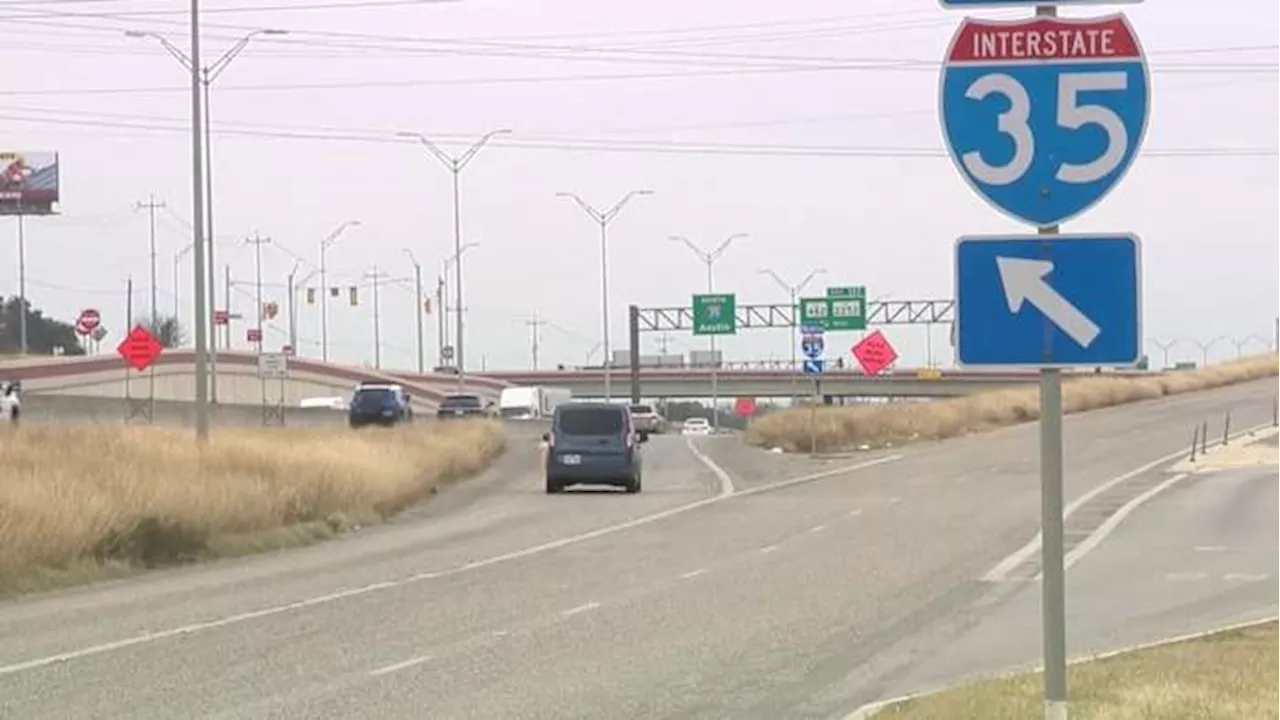 TxDOT prepara carreteras ante la lluvia y el frío: lo que los conductores deben saber