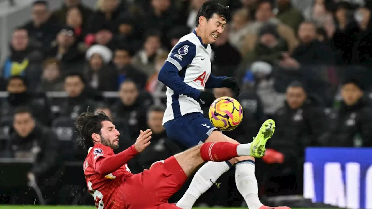 Liverpool Terbang ke Tottenham Hotspur di Leg Pertama Semifinal Carabao Cup