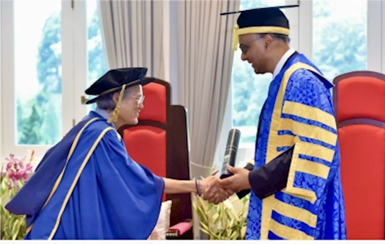 Thai Princess Maha Chakri Sirindhorn Receives Honorary Degree from NUS