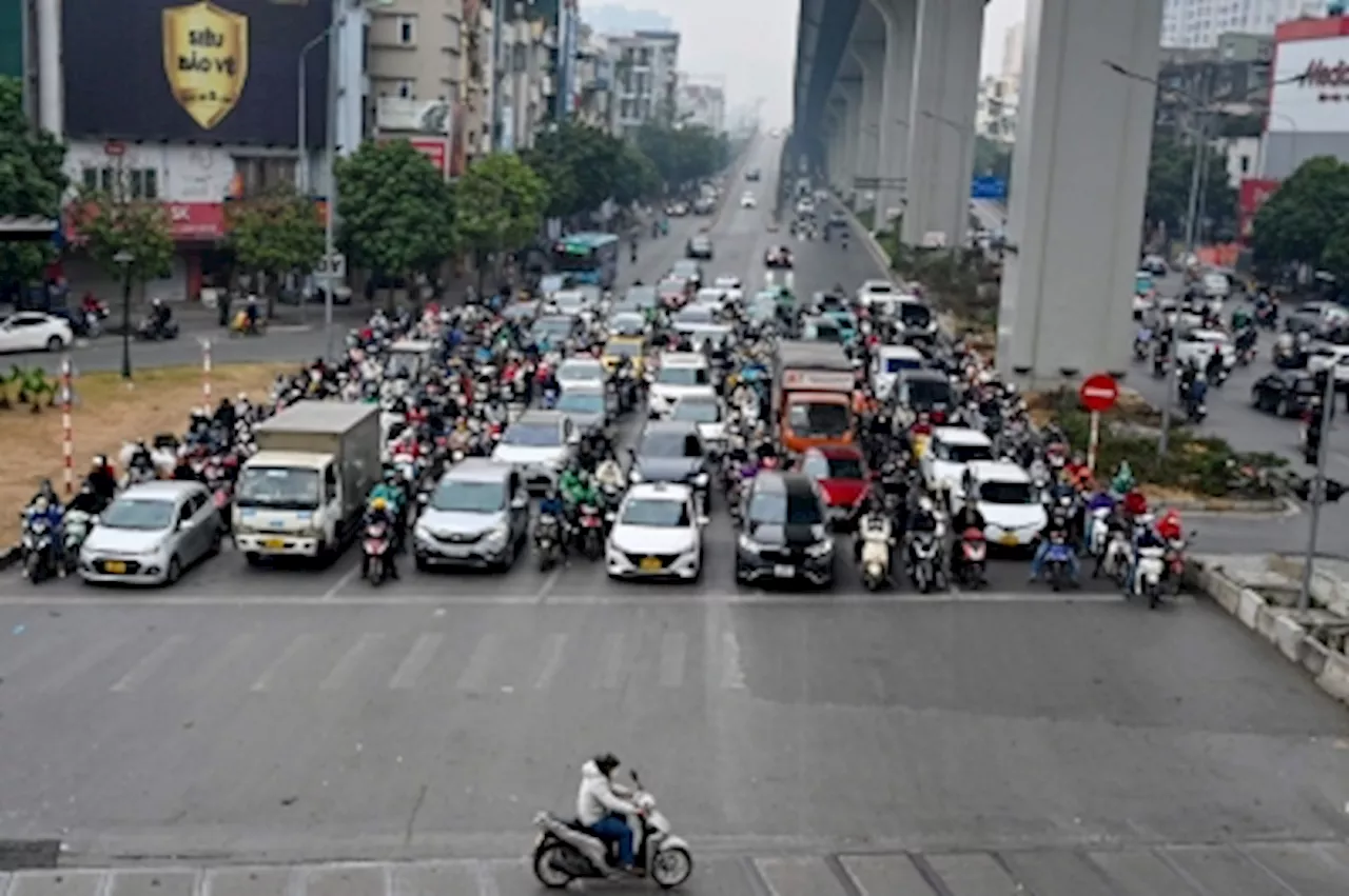 Vietnam Offers Rewards for Reporting Traffic Offenders