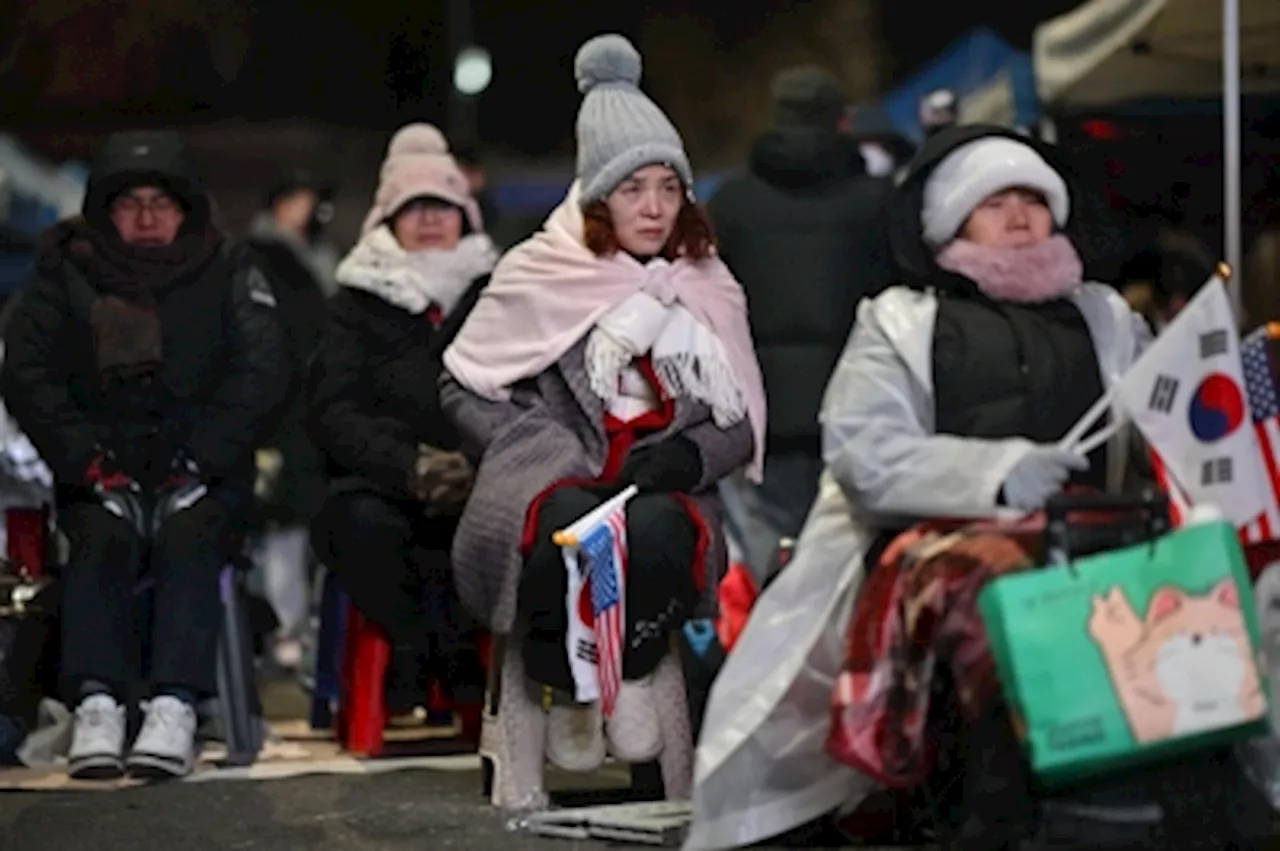 Yoon Suk Yeol Supporters Rally Against Impeachment