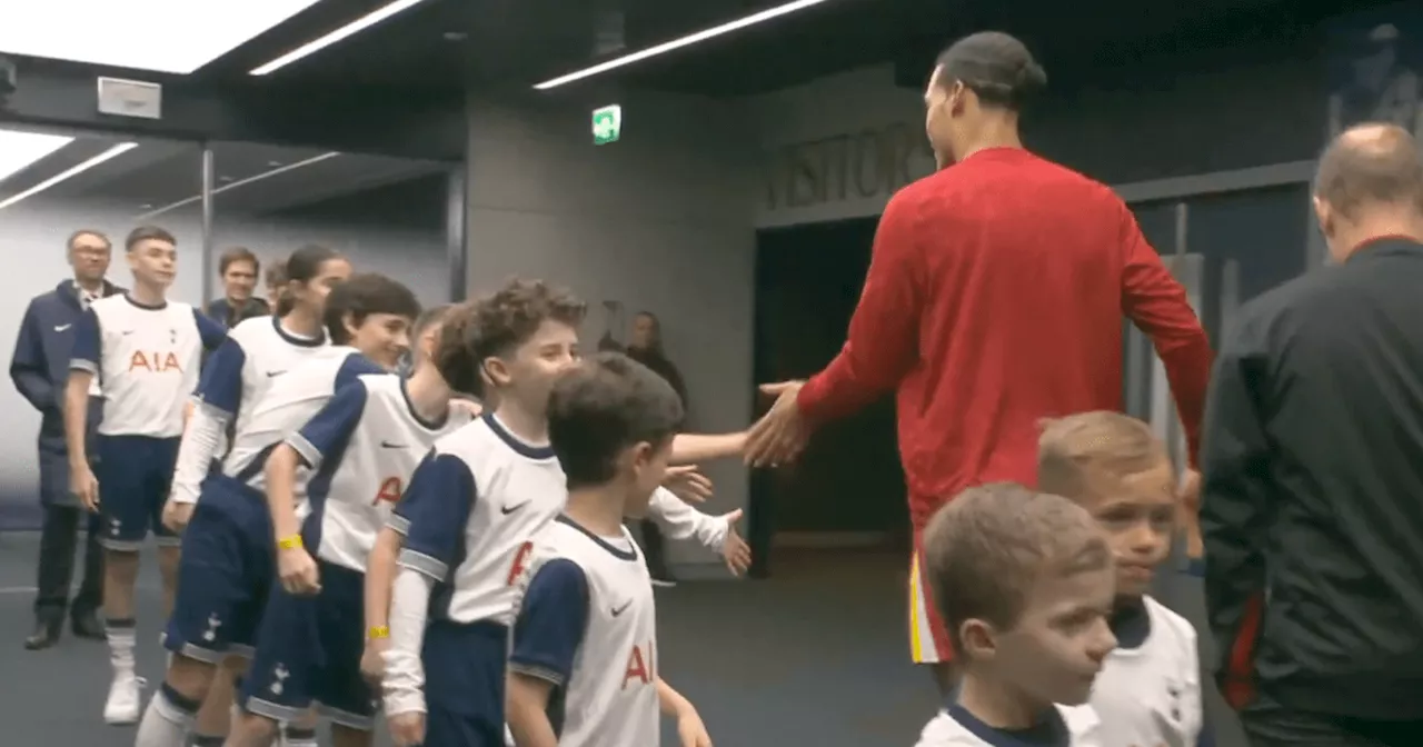 Tottenham Mascot Hilariously Tries to Lure Virgil van Dijk