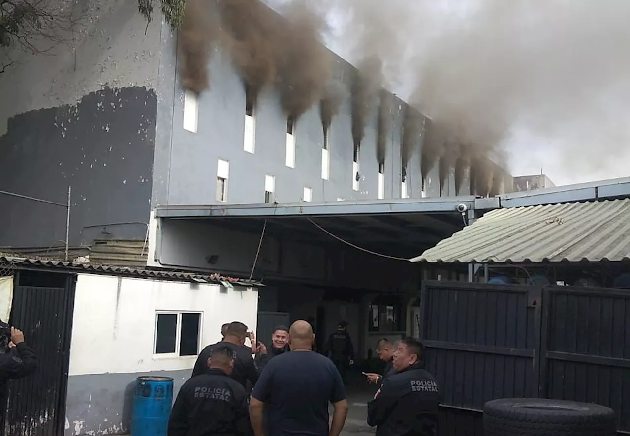 Incendio en Base de la Policía Estatal en Guadalajara