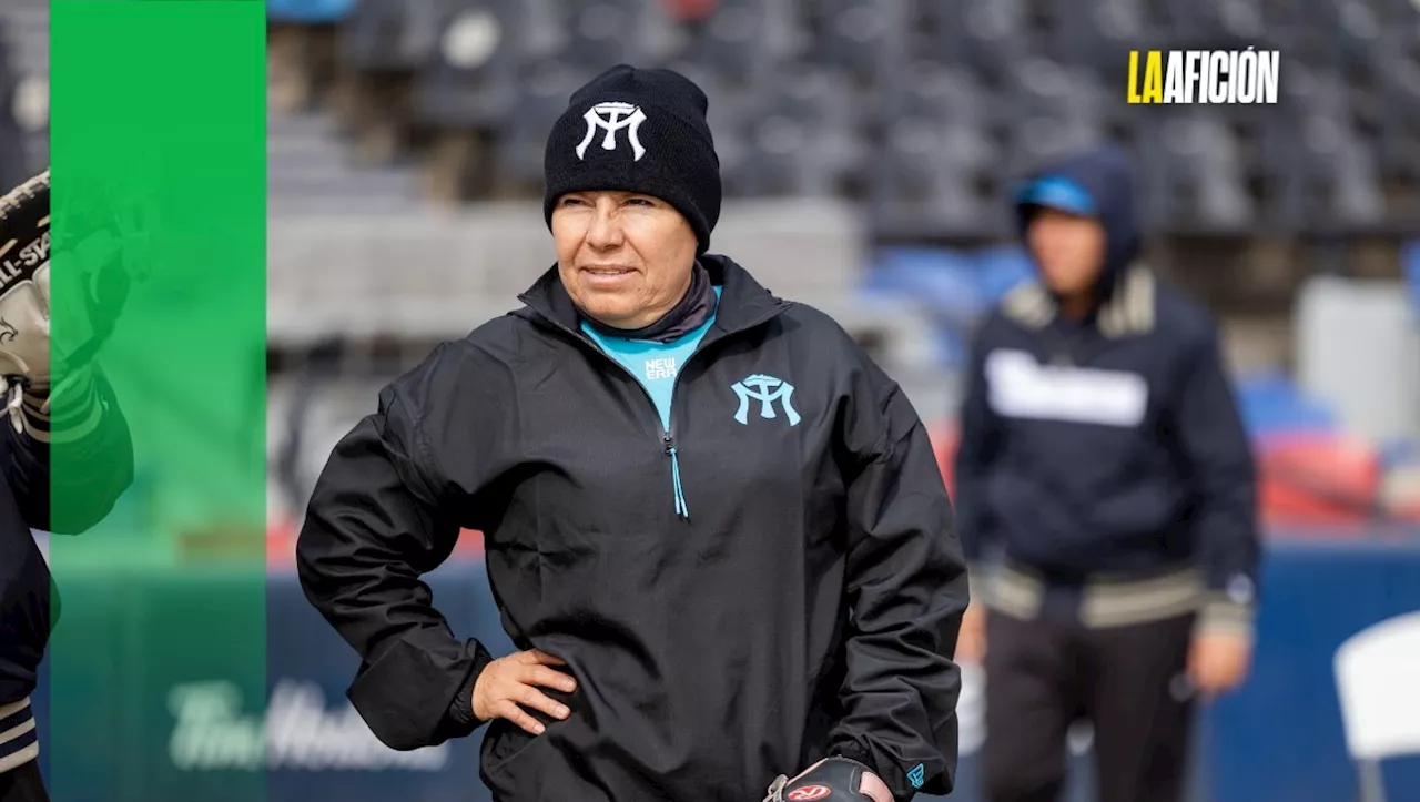 María Candelaria Alonso, la primera 'bat-girl' de Sultanes Femenil