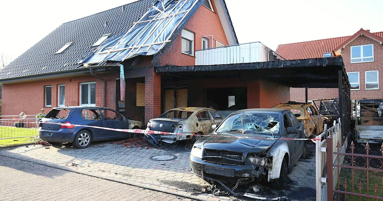 Brand in Silvesternacht: Nachbarn halfen, Kinder vom Grundstück zu holen