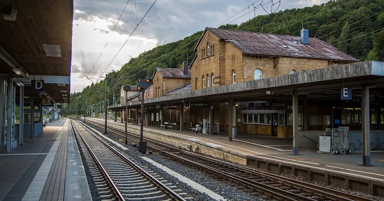  Neuer Aufzug am Bahnhof Altenbeken