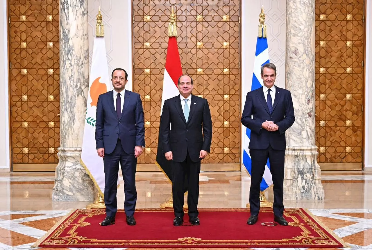 مصر وقبرص واليونان ينددون بانتهاك سيادة سوريا وتؤيدون حل الدولتين