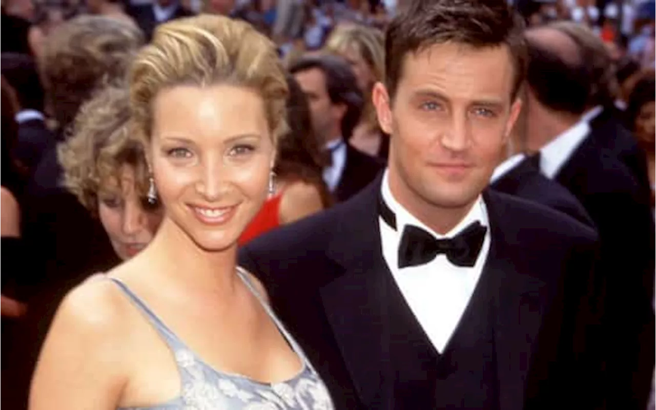 Friends, Lisa Kudrow ritrova un biglietto di Matthew Perry in un barattolo di biscotti