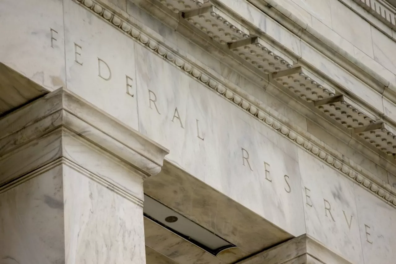 Fed Official Backs Interest Rate Cuts Despite Inflation Concerns