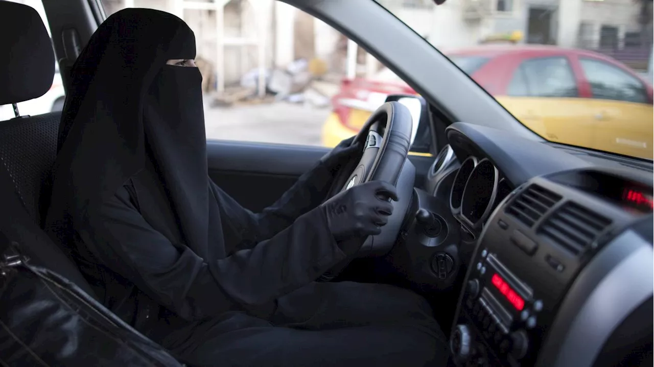 Frau will mit Gesichtsschleier Auto fahren: Land Berlin wegen Religionsfreiheit verklagt