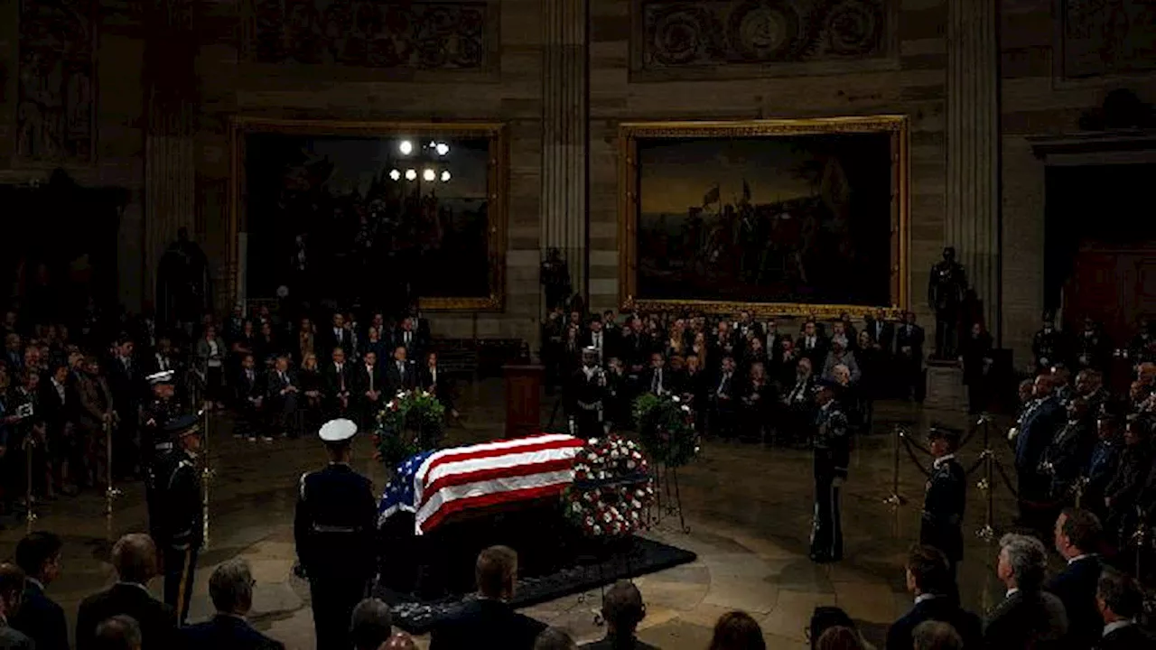 Peti Mati Jimmy Carter Disemayamkan di US Capitol