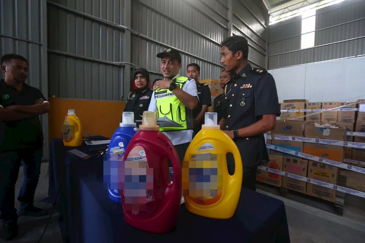 1,049 Bottles of Counterfeit Laundry Detergent Seized in Kedah