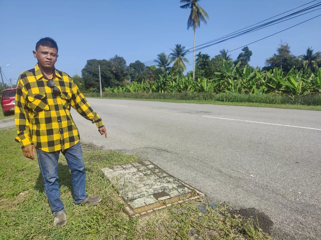 Disabled Man Thrown Off Motorcycle After Crashing Into Exposed Manhole Cover