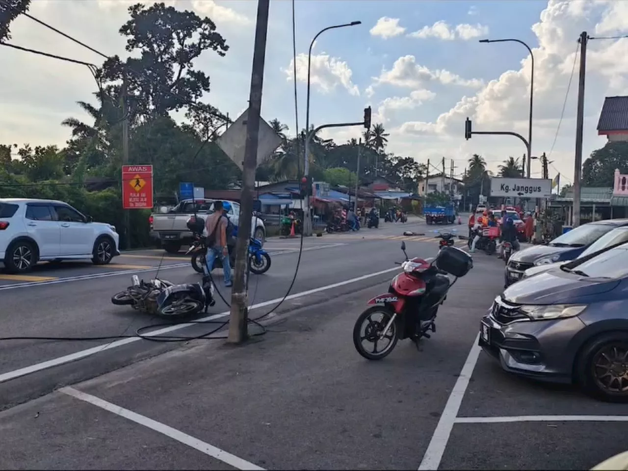 Motorcyclist Killed After Neck Struck by Fallen Telecom Cable