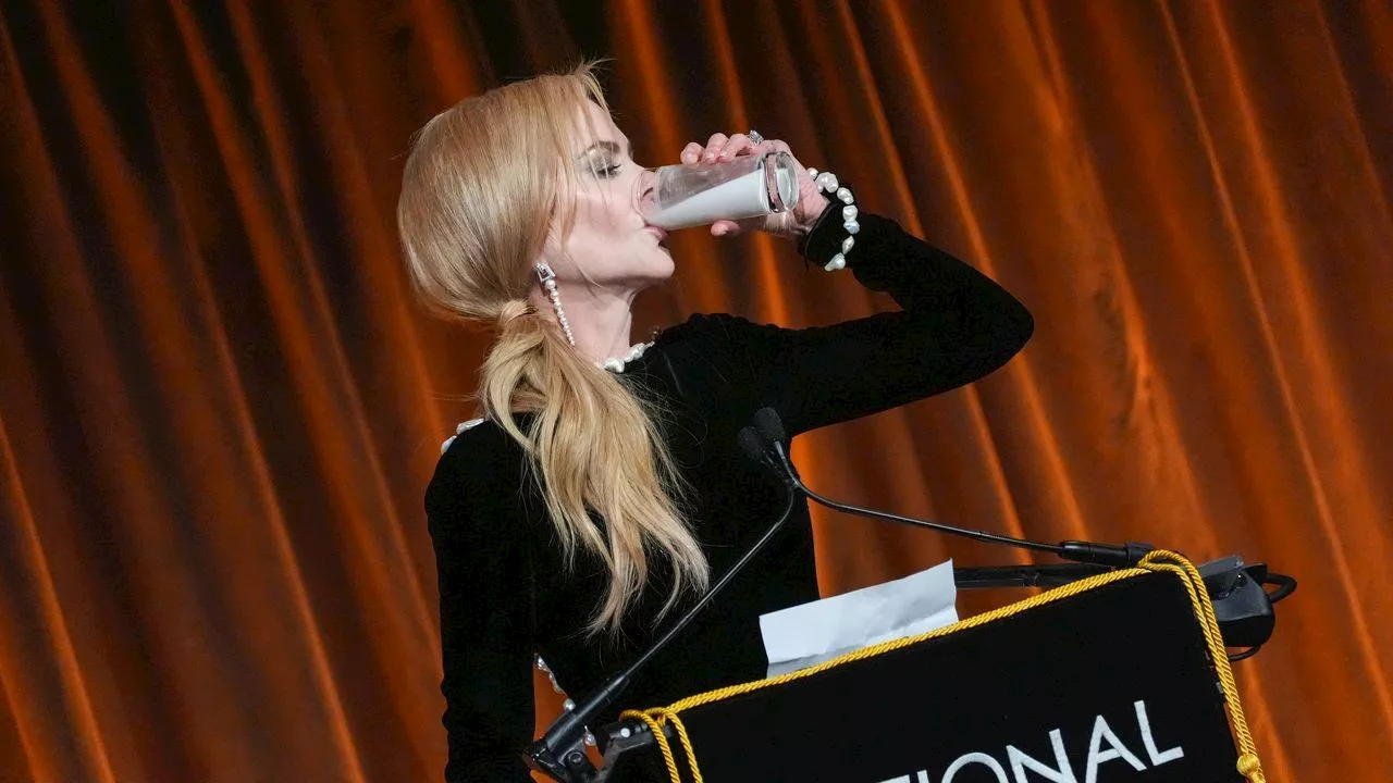 Nicole Kidman Fête Ses Victoires Avec Un Verre de Lait