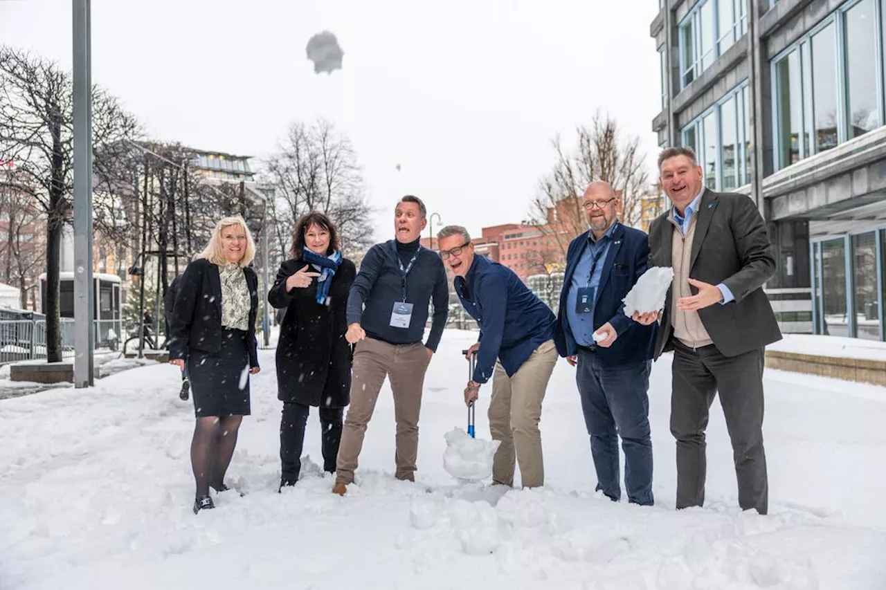 Nordnorske Ordførere Latter Av Snøkaoset I Oslo