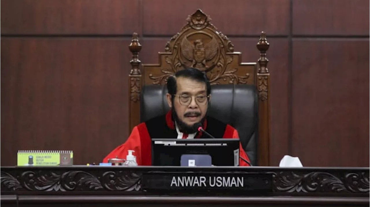 Anwar Usman Terjatuh dan Masuk Rumah Sakit, Sidang Sengketa Pilkada 2024 Panel 3 Ditunda