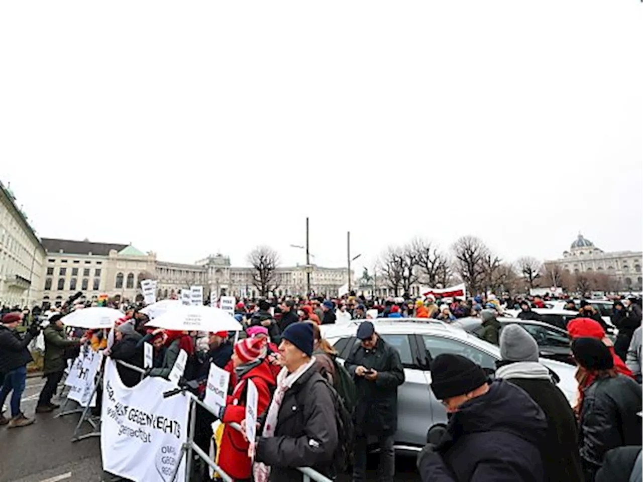 Proteste gegen FPÖ-ÖVP Koalition