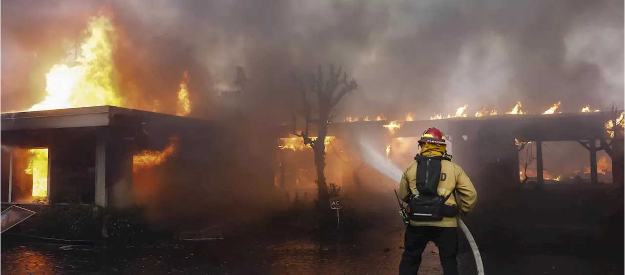 Incendio en Los Ángeles fuerza evacuación masiva