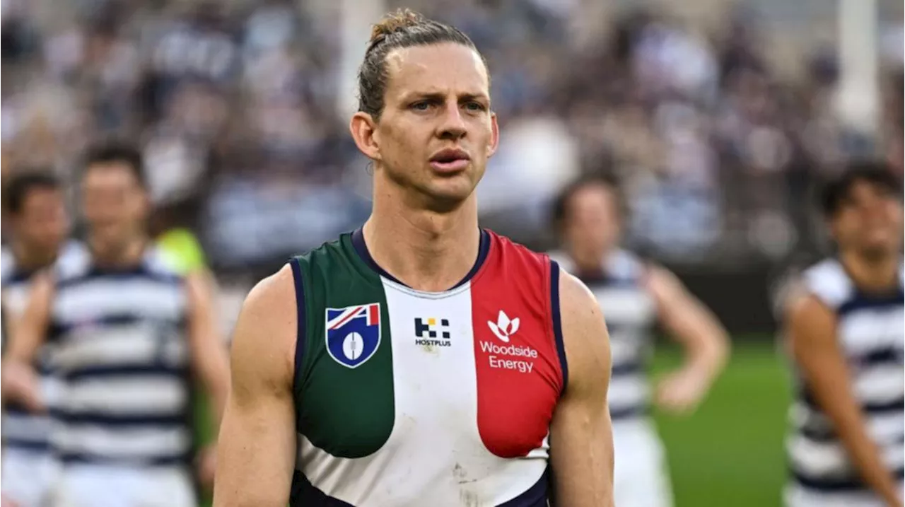 Fyfe and Walters Undergo Knee Surgery, Set for Quick Return to Training