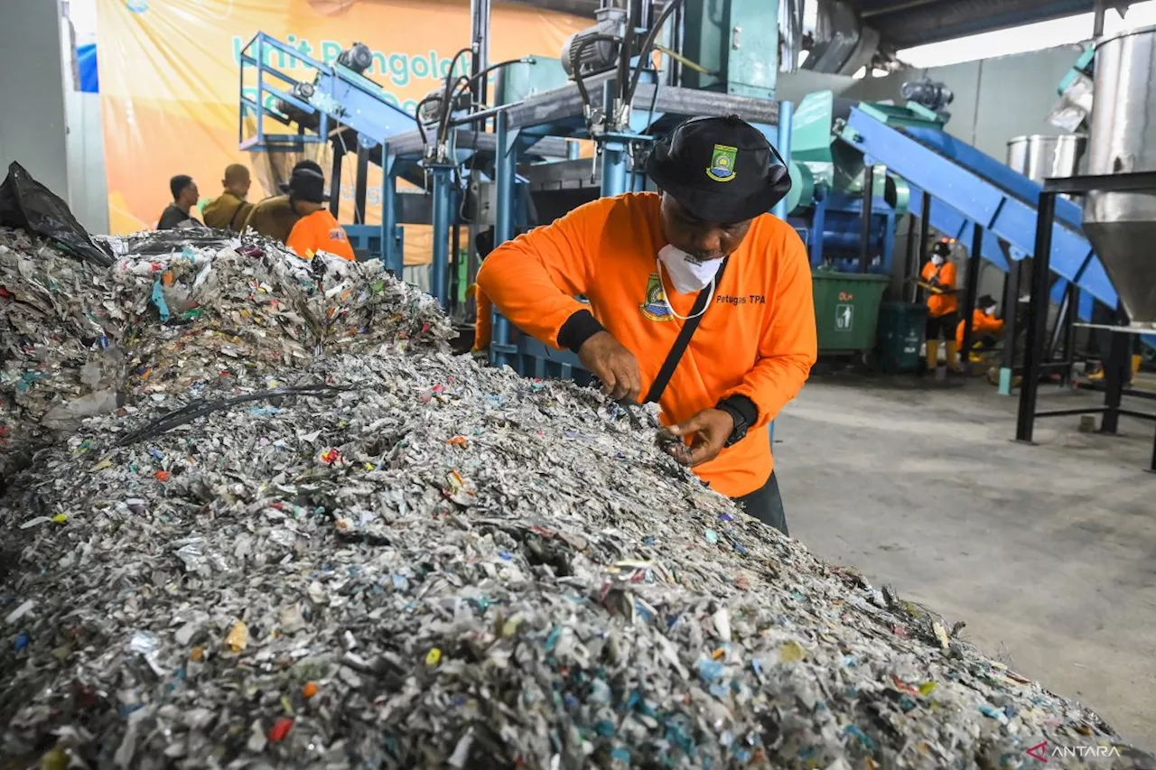 Pengelolaan Sampah Organik dan Pembatasan Plastik