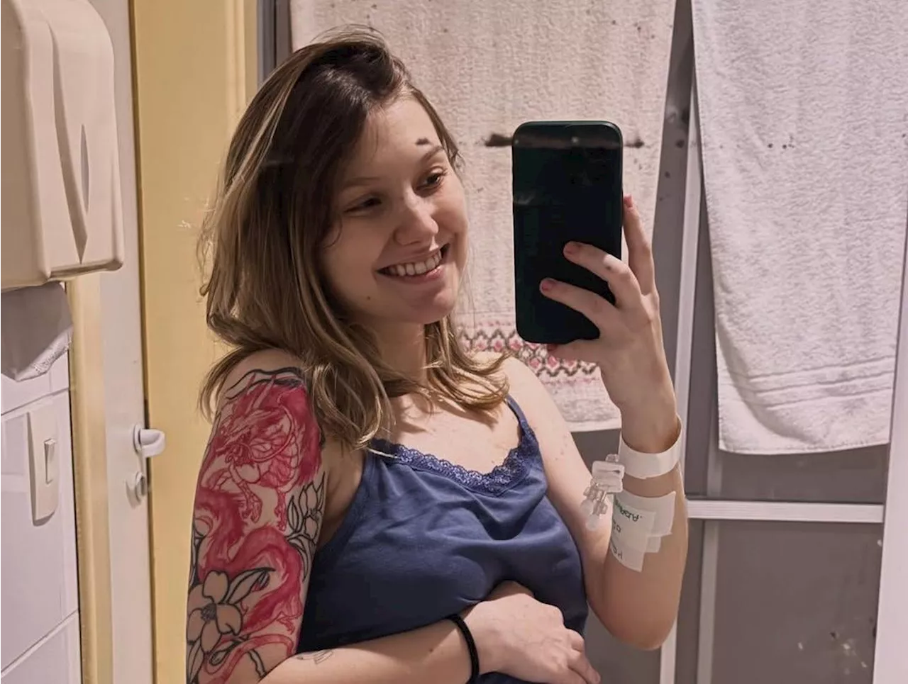 Influenciadora Isabel Veloso dá à luz filho prematuro após retorno do câncer