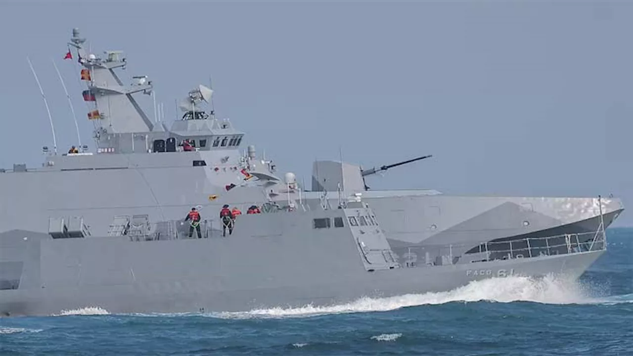 Taiwan navy shows off its steel with simulated attack exercise