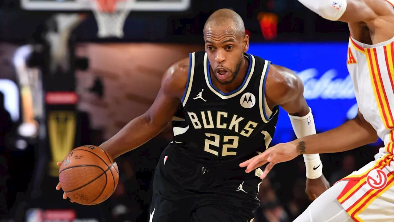 Bucks Limit Khris Middleton's Minutes Due to Ankle Health