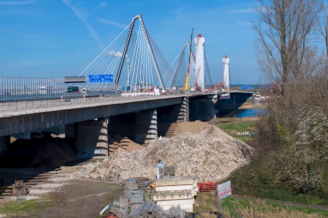 Vollsperrung der A1 bei Leverkusen