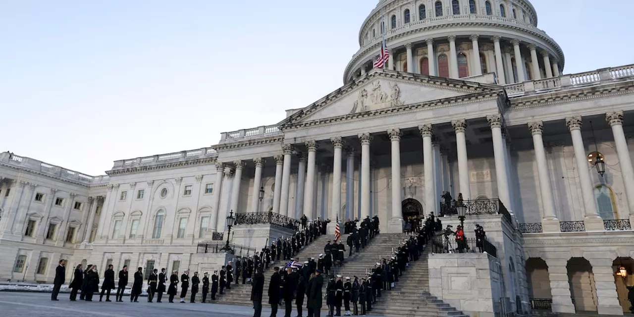 Man Arrested for Trying to Bring Machete, Knives into U.S. Capitol