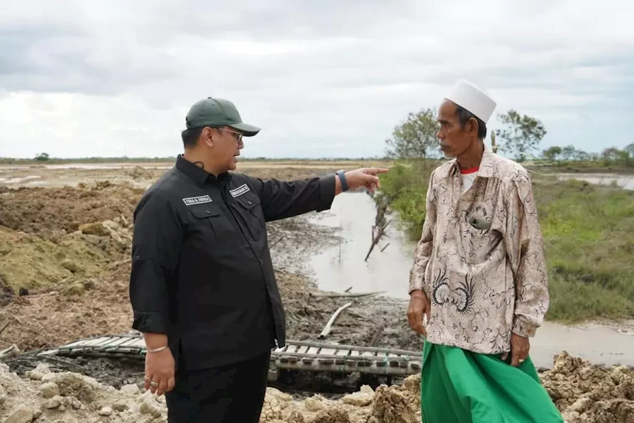 Misteri Pagar Bambu 30,16 Km di Laut Kabupaten Tangerang