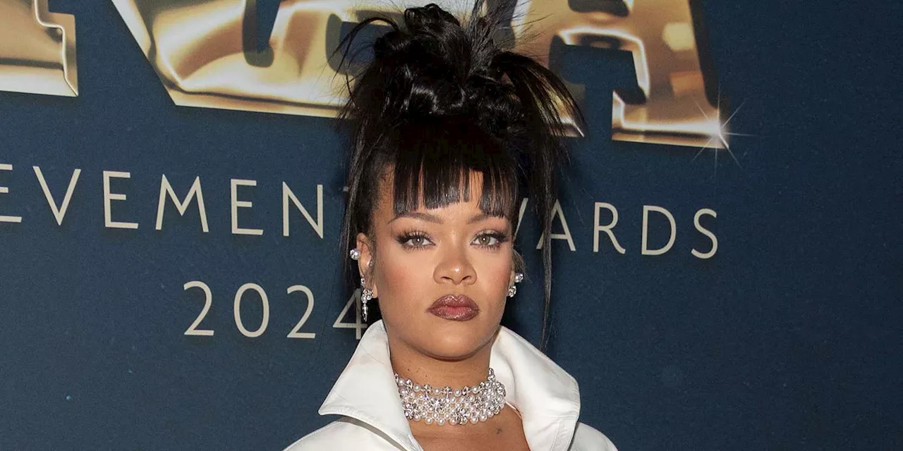 Rihanna Showed Off Her Natural Curls in a Dramatic New Hair Color