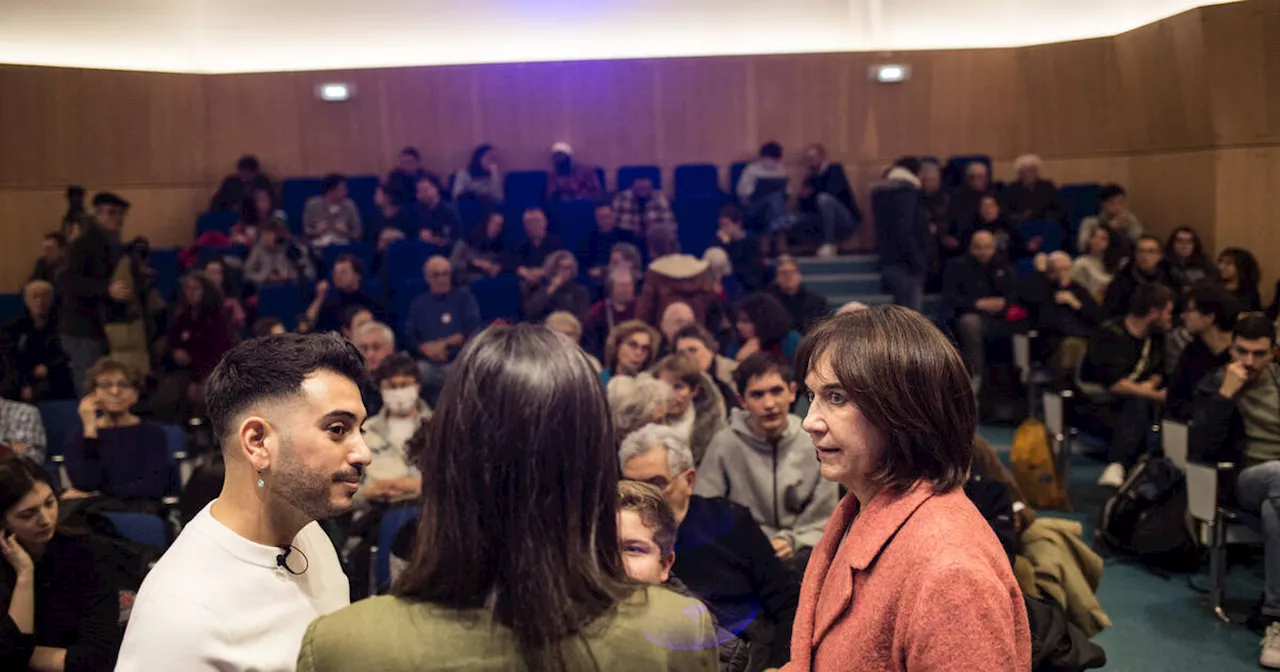 Soutien à Lyes Louffok, militant pour les enfants placés, avant les législatives partielles en Isère