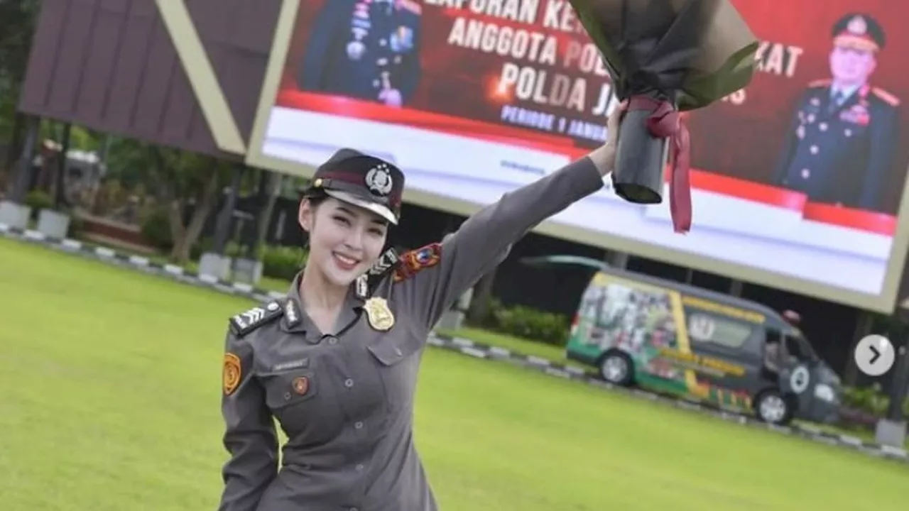 Polwan Mirip Han So Hee Viral di Media Sosial