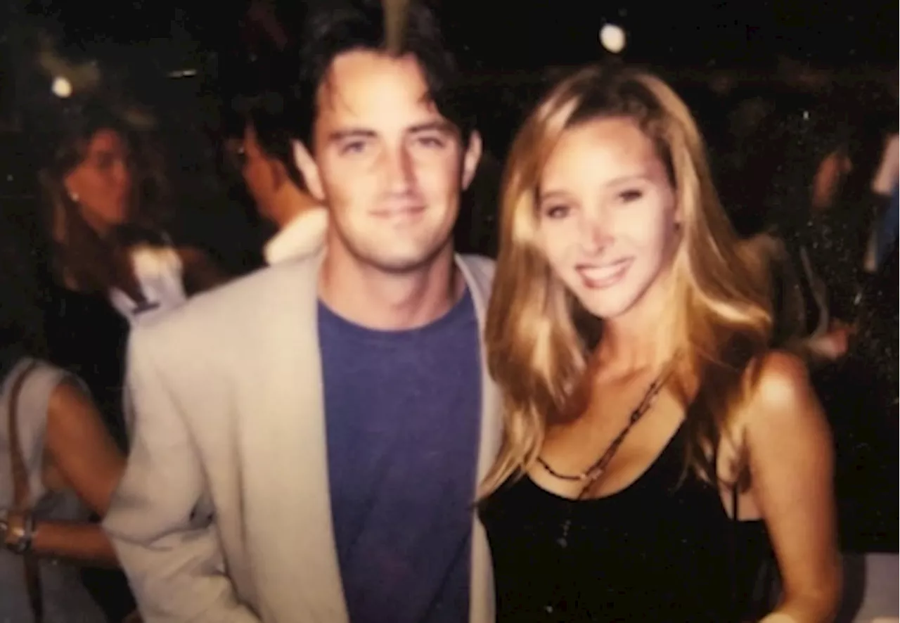 Lisa Kudrow Finds Matthew Perry's Note in Cookie Jar Years After 'Friends' Finale