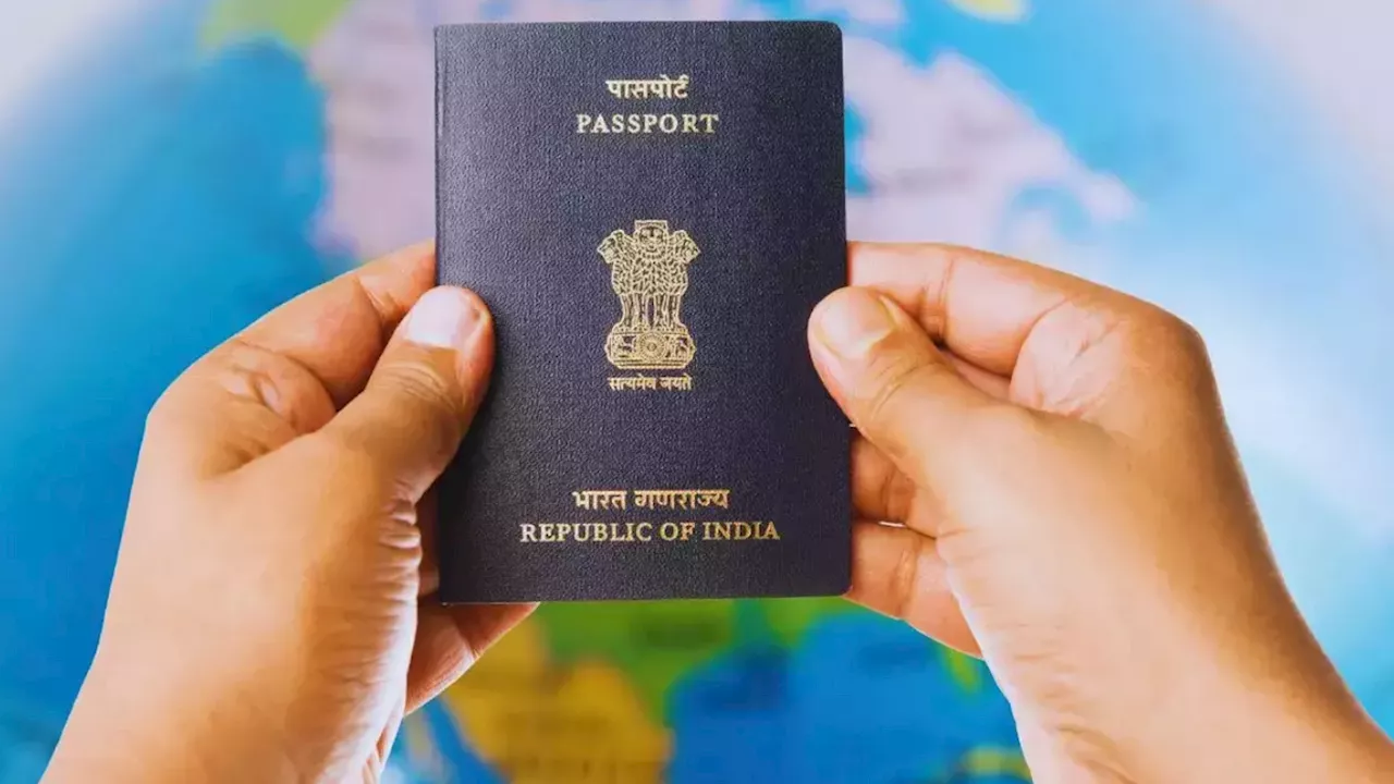 Powerful Passport List: भारत की रैंकिंग इस बार पांच पायदान फिसली, जानें भारतीयों को कितने देशों में मिलती है VISA Free एंट्री