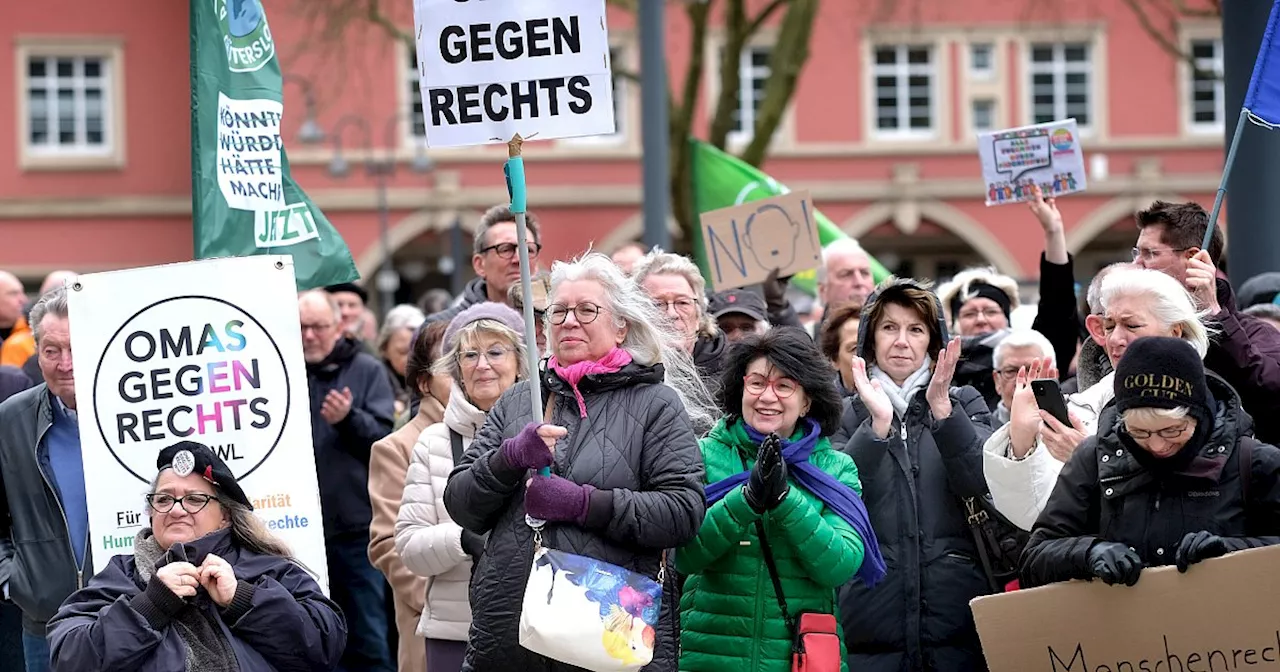 Omas gegen Rechts gründen Gruppe in Gütersloh