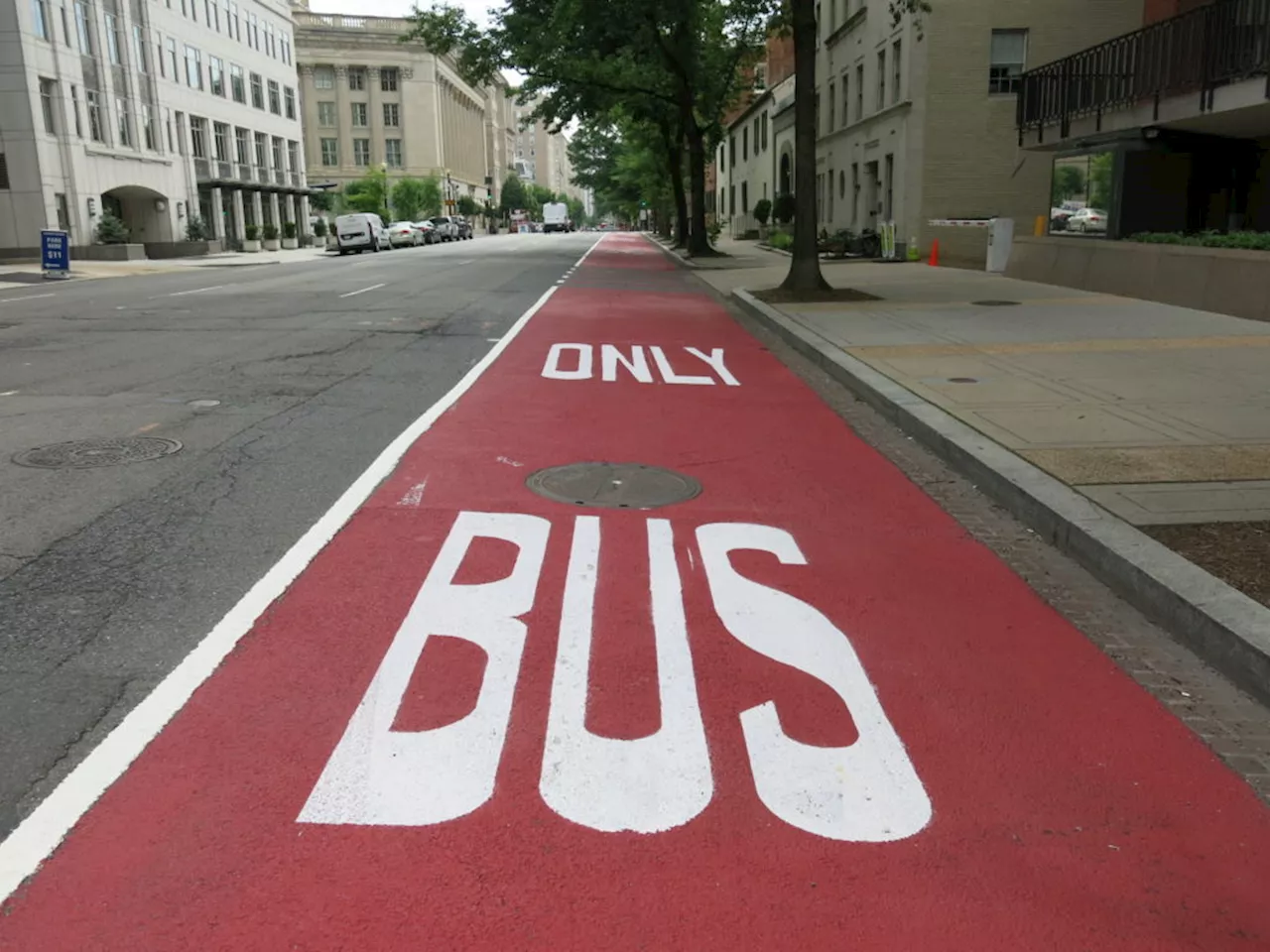 DDOT Expands Clear Lanes Program, Implementing Bus Lane Enforcement with Fines