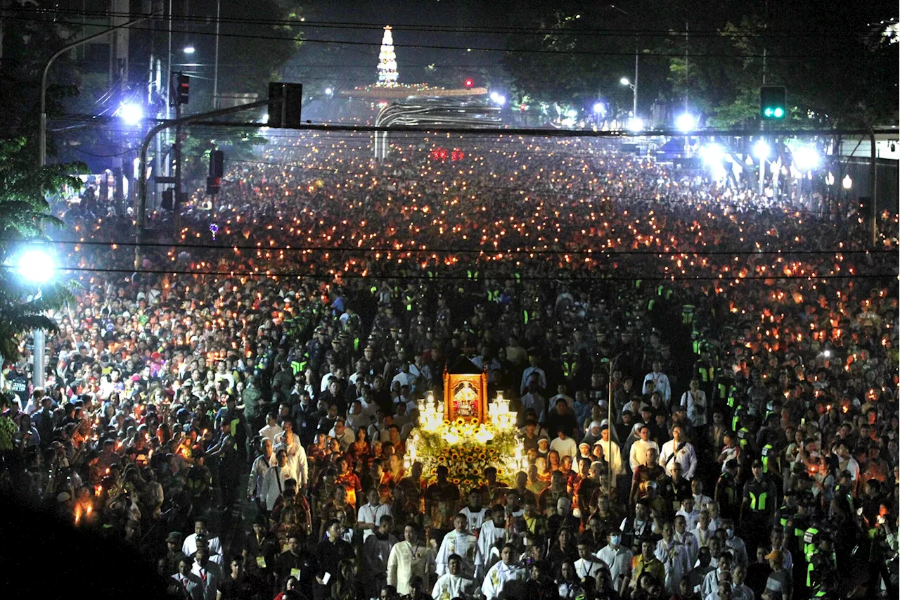 Thousands Walk with Jesus for Santo Niño Fiesta in Cebu